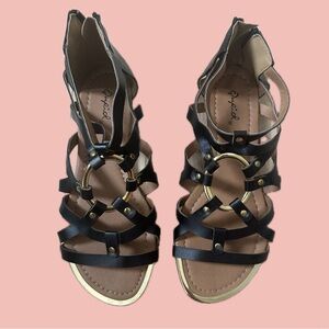 Qupid Black Gladiator Sandals – Gold Detail, Size 7.5
